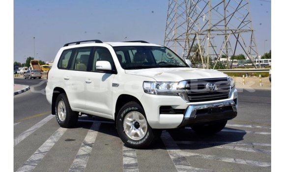 Buy Import Toyota Land Cruiser White Car in Import - Dubai in Andijon Buy Import Toyota Land Cruiser White Car in Import - Dubai in Andijon