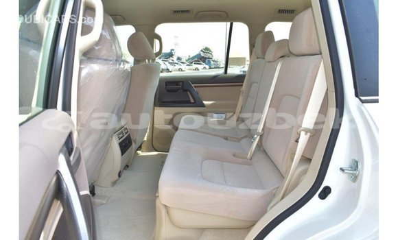 Buy Import Toyota Land Cruiser White Car in Import - Dubai in Andijon Buy Import Toyota Land Cruiser White Car in Import - Dubai in Andijon