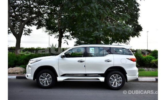 Buy Import Toyota Fortuner White Car in Import - Dubai in Andijon Buy Import Toyota Fortuner White Car in Import - Dubai in Andijon