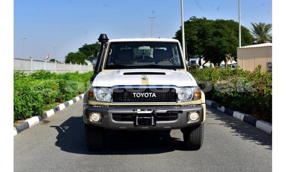 Buy Import Toyota Land Cruiser Beige Car in Import - Dubai in Andijon Buy Import Toyota Land Cruiser Beige Car in Import - Dubai in Andijon