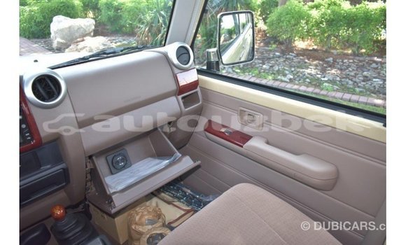 Buy Import Toyota Land Cruiser Beige Car in Import - Dubai in Andijon Buy Import Toyota Land Cruiser Beige Car in Import - Dubai in Andijon