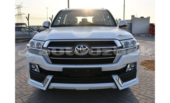Buy Import Toyota Land Cruiser White Car in Import - Dubai in Andijon Buy Import Toyota Land Cruiser White Car in Import - Dubai in Andijon