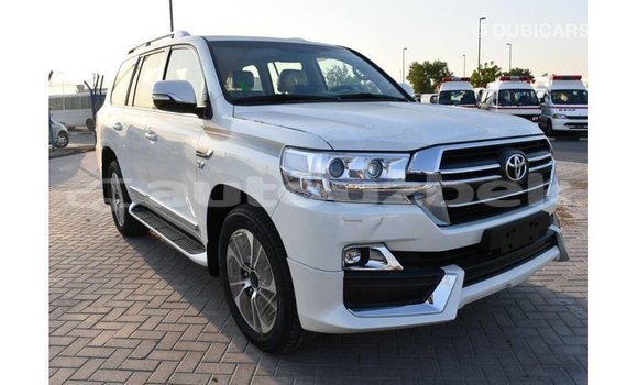 Buy Import Toyota Land Cruiser White Car in Import - Dubai in Andijon Buy Import Toyota Land Cruiser White Car in Import - Dubai in Andijon