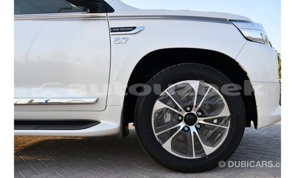Buy Import Toyota Land Cruiser White Car in Import - Dubai in Andijon Buy Import Toyota Land Cruiser White Car in Import - Dubai in Andijon