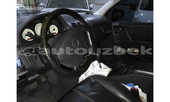 Buy Import Mercedes-Benz 190 (W201) Blue Car in Import - Dubai in Andijon Buy Import Mercedes-Benz 190 (W201) Blue Car in Import - Dubai in Andijon