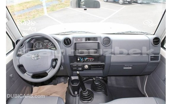 Buy Import Toyota Land Cruiser White Car in Import - Dubai in Andijon Buy Import Toyota Land Cruiser White Car in Import - Dubai in Andijon
