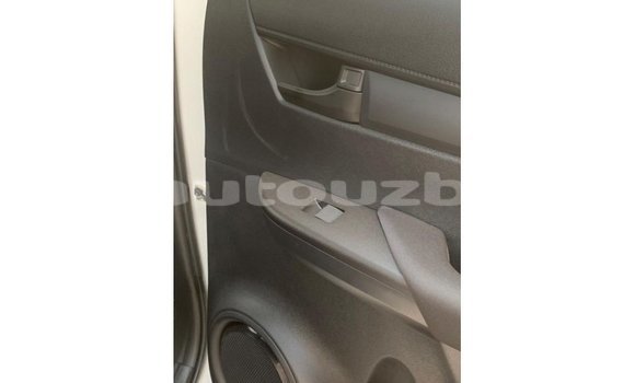 Buy Import Toyota Hilux White Car in Import - Dubai in Andijon Buy Import Toyota Hilux White Car in Import - Dubai in Andijon