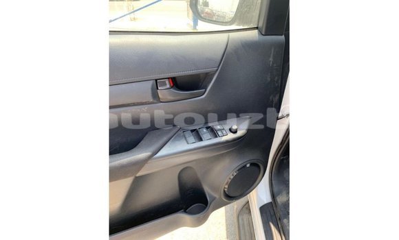 Buy Import Toyota Hilux White Car in Import - Dubai in Andijon Buy Import Toyota Hilux White Car in Import - Dubai in Andijon