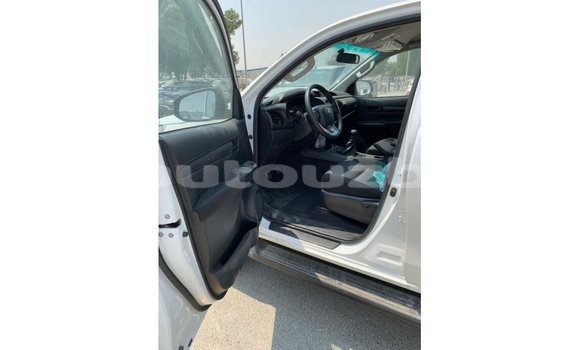 Buy Import Toyota Hilux White Car in Import - Dubai in Andijon Buy Import Toyota Hilux White Car in Import - Dubai in Andijon