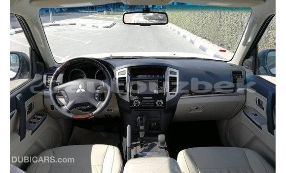 Buy Import Mitsubishi Pajero White Car in Import - Dubai in Andijon Buy Import Mitsubishi Pajero White Car in Import - Dubai in Andijon