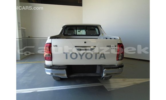 Buy Import Toyota Hilux White Car in Import - Dubai in Andijon Buy Import Toyota Hilux White Car in Import - Dubai in Andijon