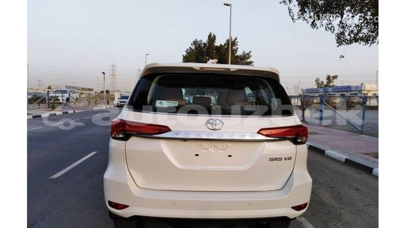 Big with watermark toyota fortuner andijon import dubai 1927