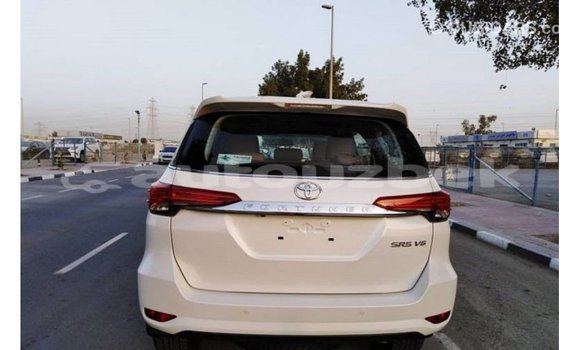 Buy Import Toyota Fortuner White Car in Import - Dubai in Andijon Buy Import Toyota Fortuner White Car in Import - Dubai in Andijon