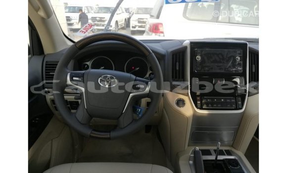 Buy Import Toyota Land Cruiser White Car in Import - Dubai in Andijon Buy Import Toyota Land Cruiser White Car in Import - Dubai in Andijon