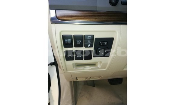 Buy Import Toyota Land Cruiser White Car in Import - Dubai in Andijon Buy Import Toyota Land Cruiser White Car in Import - Dubai in Andijon