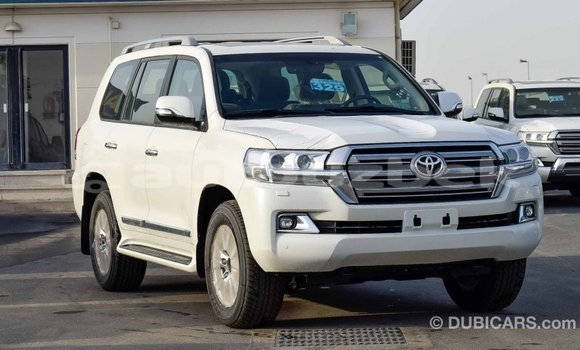 Buy Import Toyota Land Cruiser White Car in Import - Dubai in Andijon Buy Import Toyota Land Cruiser White Car in Import - Dubai in Andijon
