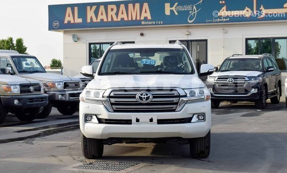 Buy Import Toyota Land Cruiser White Car in Import - Dubai in Andijon Buy Import Toyota Land Cruiser White Car in Import - Dubai in Andijon
