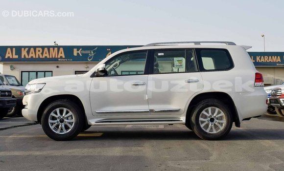 Buy Import Toyota Land Cruiser White Car in Import - Dubai in Andijon Buy Import Toyota Land Cruiser White Car in Import - Dubai in Andijon