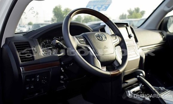 Buy Import Toyota Land Cruiser White Car in Import - Dubai in Andijon Buy Import Toyota Land Cruiser White Car in Import - Dubai in Andijon