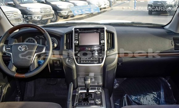 Buy Import Toyota Land Cruiser White Car in Import - Dubai in Andijon Buy Import Toyota Land Cruiser White Car in Import - Dubai in Andijon