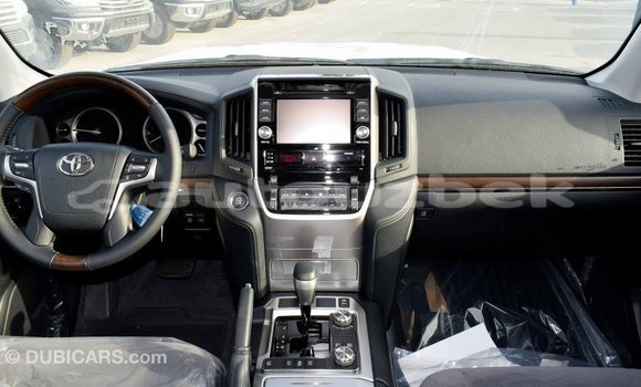 Buy Import Toyota Land Cruiser Black Car in Import - Dubai in Andijon Buy Import Toyota Land Cruiser Black Car in Import - Dubai in Andijon