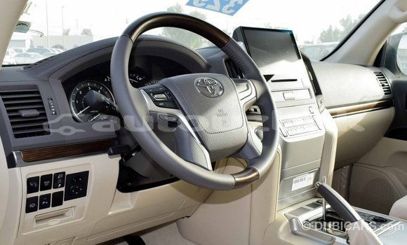 Buy Import Toyota Land Cruiser White Car in Import - Dubai in Andijon Buy Import Toyota Land Cruiser White Car in Import - Dubai in Andijon