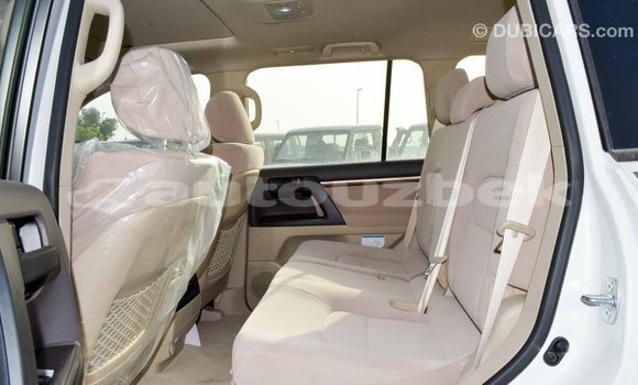Buy Import Toyota Land Cruiser White Car in Import - Dubai in Andijon Buy Import Toyota Land Cruiser White Car in Import - Dubai in Andijon