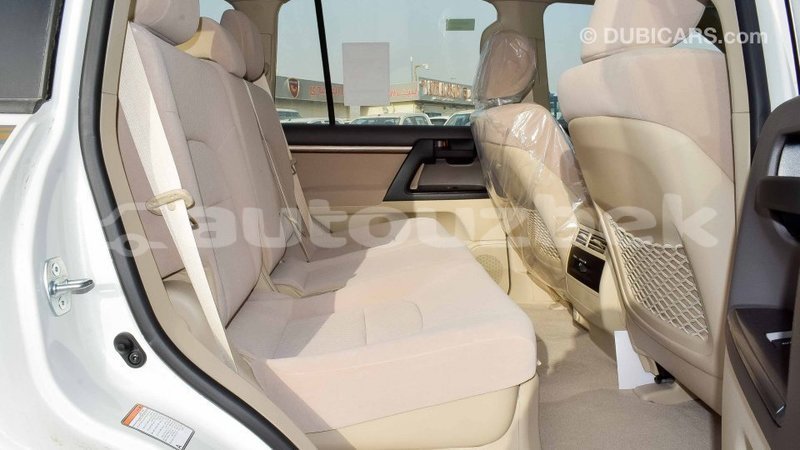 Big with watermark toyota land cruiser andijon import dubai 1943