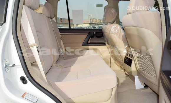 Buy Import Toyota Land Cruiser White Car in Import - Dubai in Andijon Buy Import Toyota Land Cruiser White Car in Import - Dubai in Andijon