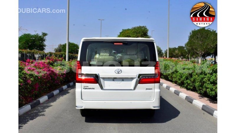 Big with watermark toyota granvia andijon import dubai 1950