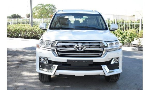 Buy Import Toyota Land Cruiser White Car in Import - Dubai in Andijon Buy Import Toyota Land Cruiser White Car in Import - Dubai in Andijon