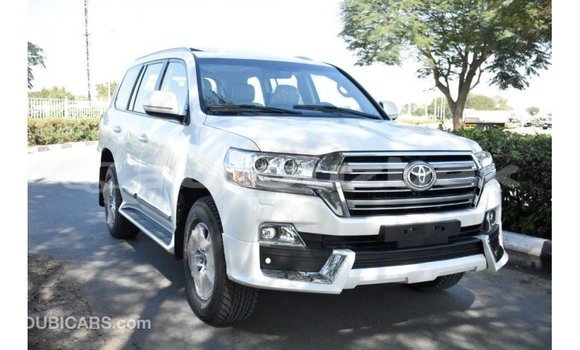 Buy Import Toyota Land Cruiser White Car in Import - Dubai in Andijon Buy Import Toyota Land Cruiser White Car in Import - Dubai in Andijon