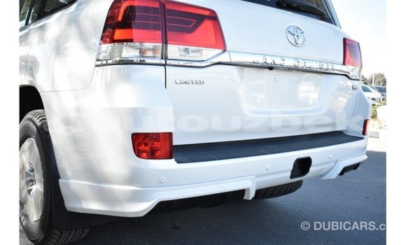 Buy Import Toyota Land Cruiser White Car in Import - Dubai in Andijon Buy Import Toyota Land Cruiser White Car in Import - Dubai in Andijon