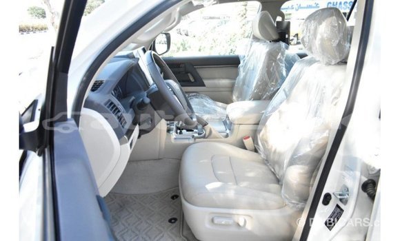 Buy Import Toyota Land Cruiser White Car in Import - Dubai in Andijon Buy Import Toyota Land Cruiser White Car in Import - Dubai in Andijon