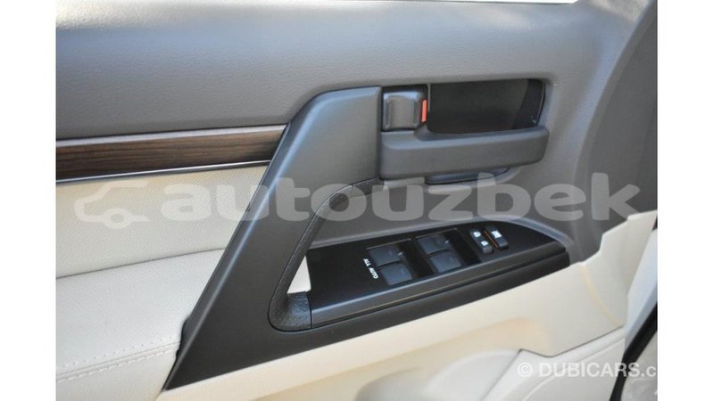 Big with watermark toyota land cruiser andijon import dubai 1951