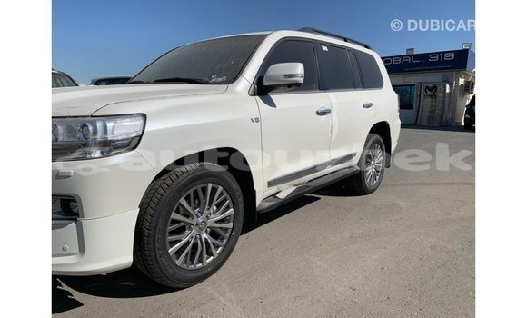Buy Import Toyota Land Cruiser White Car in Import - Dubai in Andijon Buy Import Toyota Land Cruiser White Car in Import - Dubai in Andijon