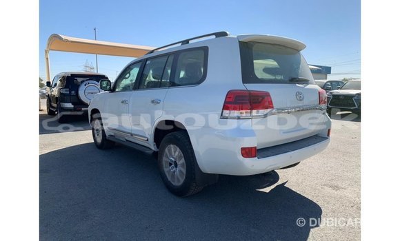 Buy Import Toyota Land Cruiser White Car in Import - Dubai in Andijon Buy Import Toyota Land Cruiser White Car in Import - Dubai in Andijon