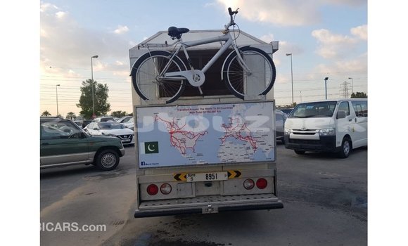 Buy Import Kia Carens White Car in Import - Dubai in Andijon Buy Import Kia Carens White Car in Import - Dubai in Andijon