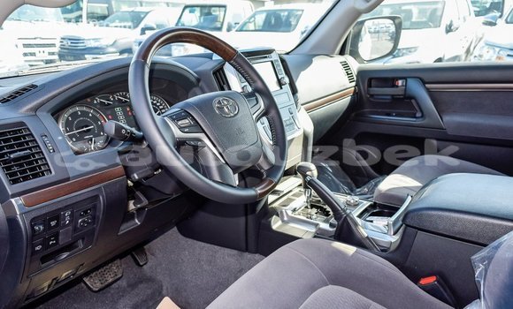 Buy Import Toyota Land Cruiser White Car in Import - Dubai in Andijon Buy Import Toyota Land Cruiser White Car in Import - Dubai in Andijon
