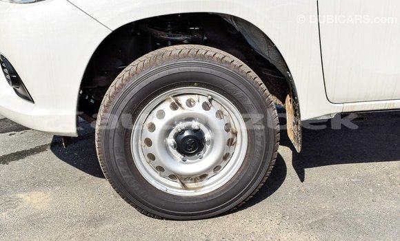 Buy Import Toyota Hilux White Car in Import - Dubai in Andijon Buy Import Toyota Hilux White Car in Import - Dubai in Andijon