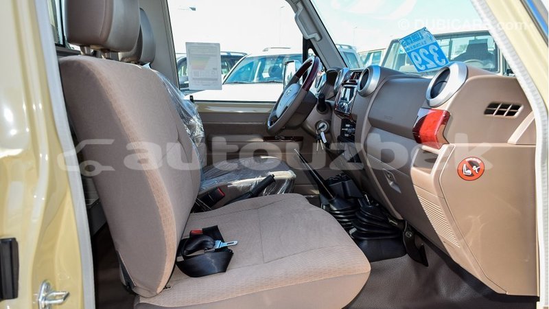 Big with watermark toyota land cruiser andijon import dubai 1984