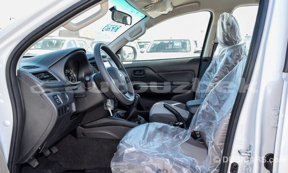 Buy Import Mitsubishi L200 White Car in Import - Dubai in Andijon Buy Import Mitsubishi L200 White Car in Import - Dubai in Andijon