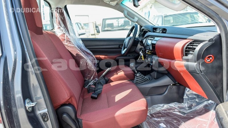 Big with watermark toyota hilux andijon import dubai 1990