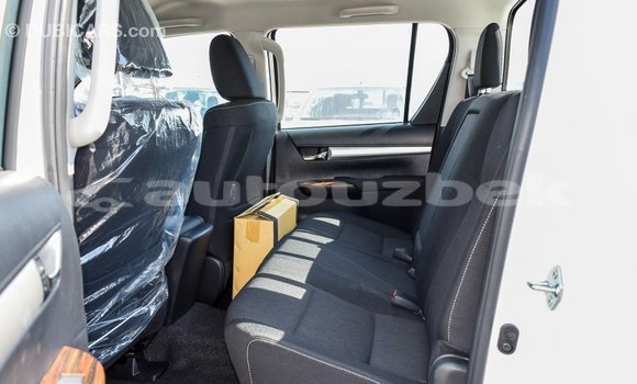 Buy Import Toyota Hilux White Car in Import - Dubai in Andijon Buy Import Toyota Hilux White Car in Import - Dubai in Andijon