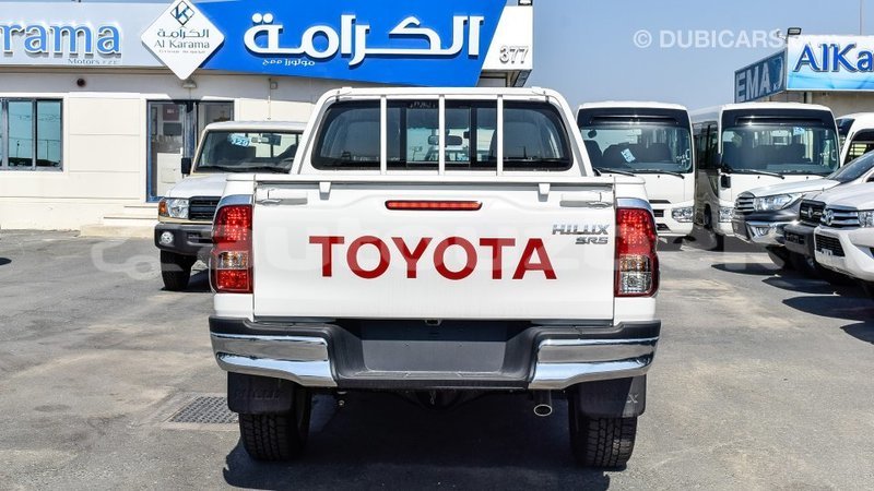 Big with watermark toyota hilux andijon import dubai 1993