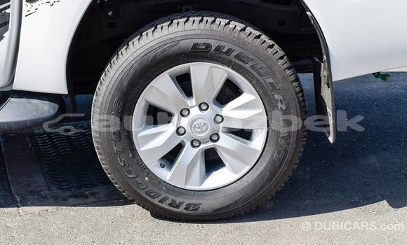 Buy Import Toyota Hilux White Car in Import - Dubai in Andijon Buy Import Toyota Hilux White Car in Import - Dubai in Andijon
