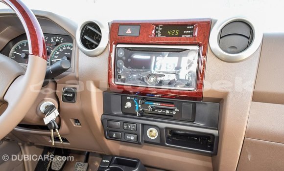 Buy Import Toyota Land Cruiser Beige Car in Import - Dubai in Andijon Buy Import Toyota Land Cruiser Beige Car in Import - Dubai in Andijon