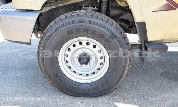 Buy Import Toyota Land Cruiser Beige Car in Import - Dubai in Andijon Buy Import Toyota Land Cruiser Beige Car in Import - Dubai in Andijon