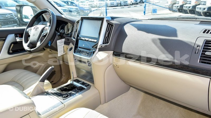 Big with watermark toyota land cruiser andijon import dubai 1995