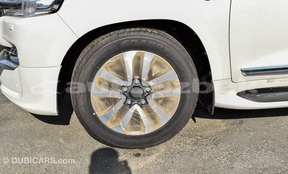 Buy Import Toyota Land Cruiser White Car in Import - Dubai in Andijon Buy Import Toyota Land Cruiser White Car in Import - Dubai in Andijon